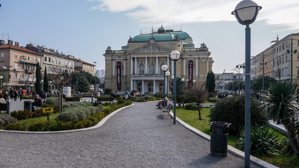 Deluxe 4 Star Studio Apartment Rijeka Eksteriør billede